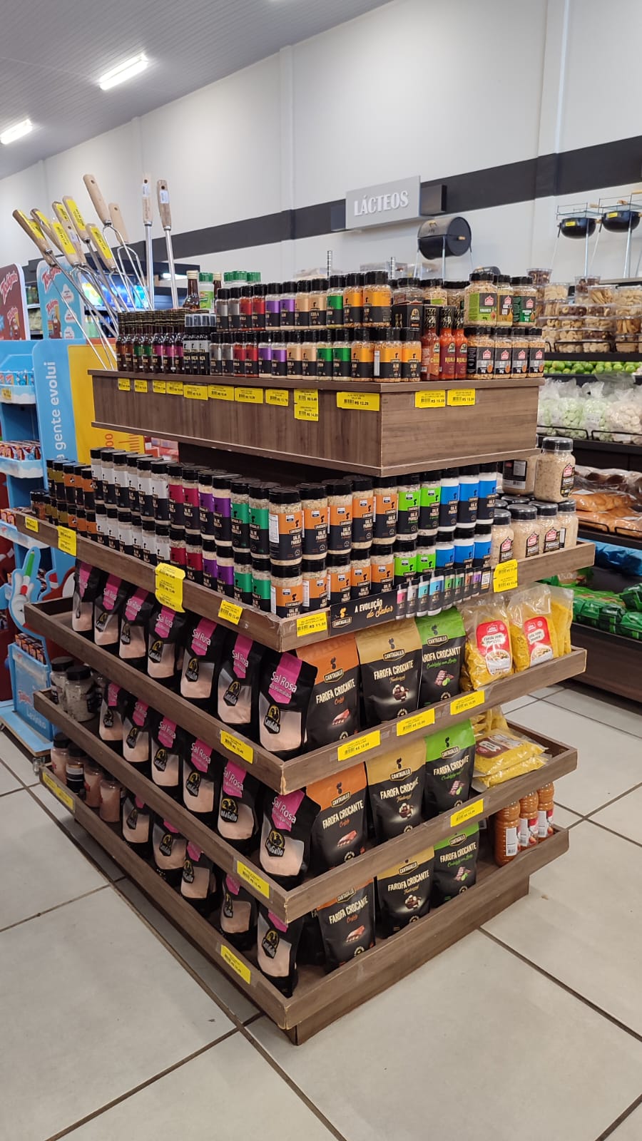 Ponto de venda com produtos CantaGallo